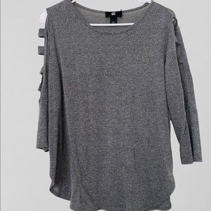 IZ Byer gray shirt